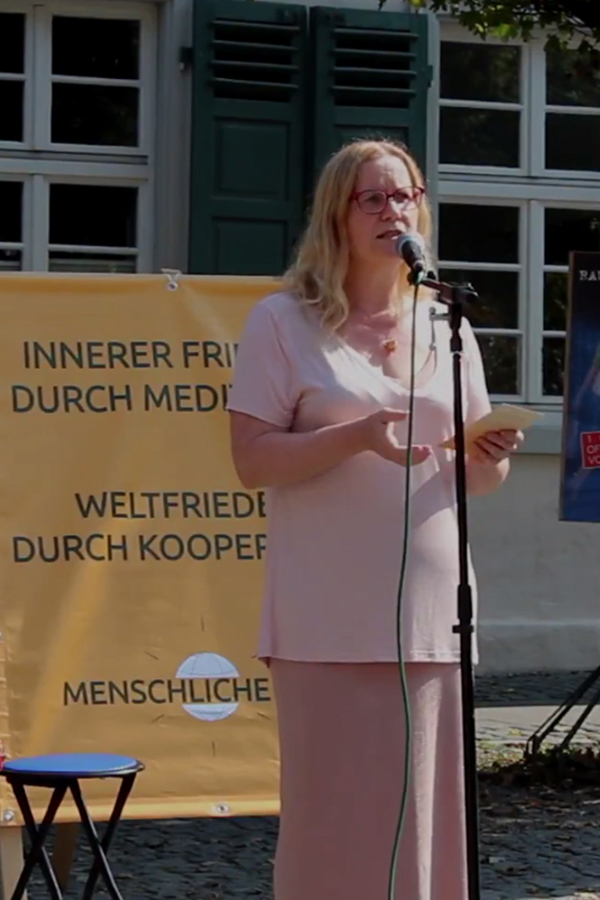 Spirituelle Praxis, Wissenschaft und politische Führung - Dr Sabina Kramp