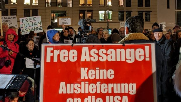 AssangeDemo_11.12.19