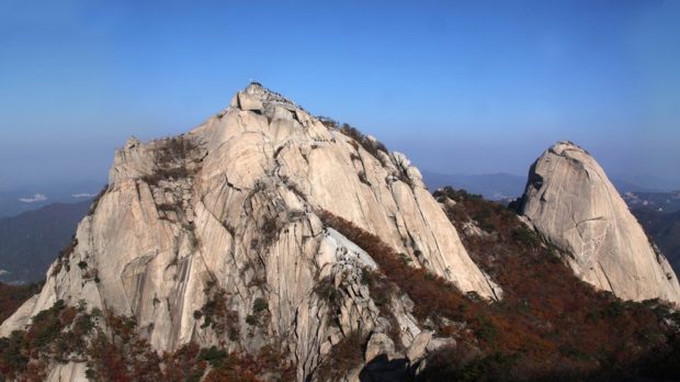 bukhansan-mountain-3554272_1920