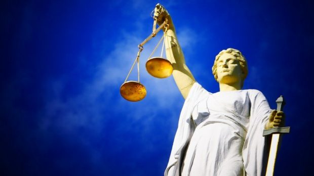 justice-2071539_1920