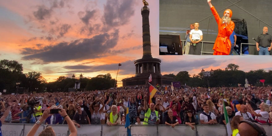 Dadas-Botschaft-an-hundertausende-Demonstranten-thegem-blog-default