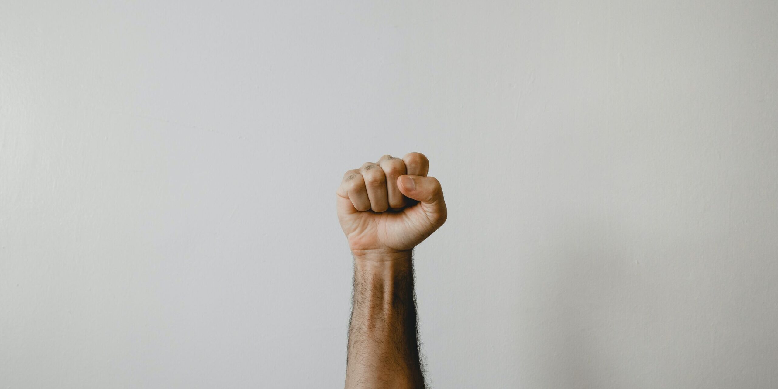 clay-banks-h4elZPxUXLU-unsplash-scaled