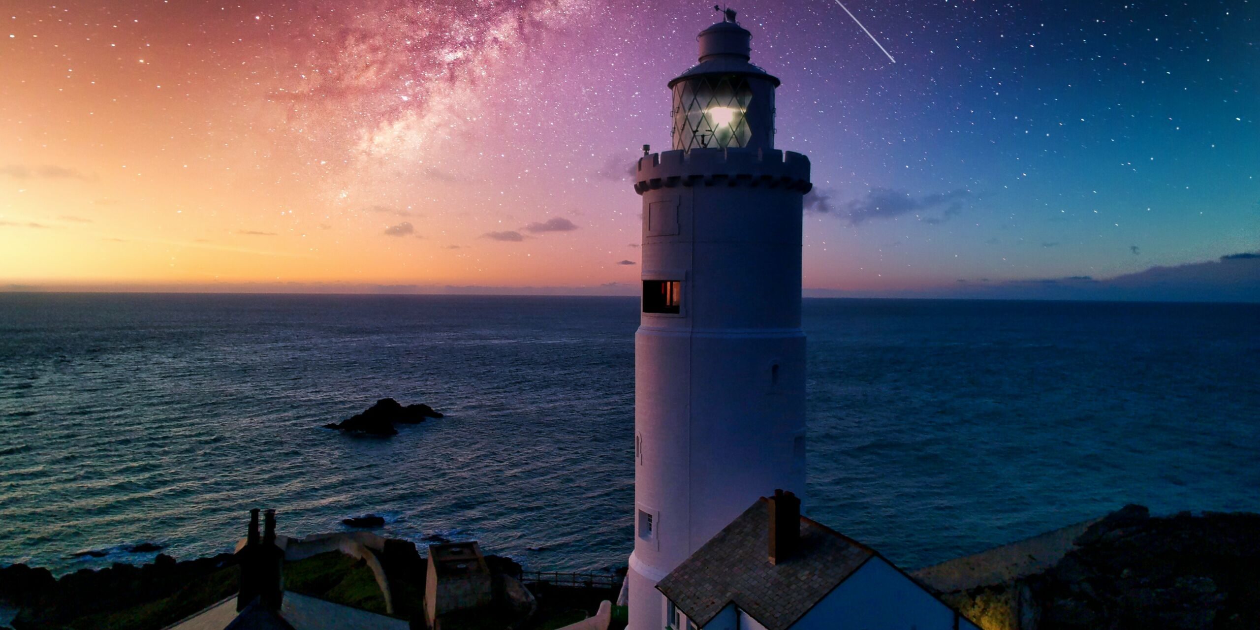 red-zeppelin-Z_Jdq_xKwb8-unsplash-scaled